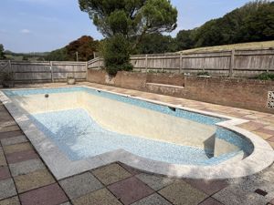 Photo 9- click for photo gallery